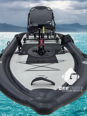 Kayak inflable con pedales de aleta.Kayak de pesca con sistema de timón.PRECIO DE OFERTA :1.053,39€