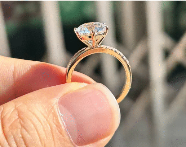 ANILLO personalizado 18K oro amarillo;diamante3 quilates. PRECIO DE OFERTA : 1.409,39€
