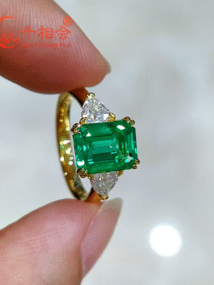 Anillo de moissanita de 7 x 9 mm, color verde esmeralda cultivado en laboratorio, oro de 10 quilates