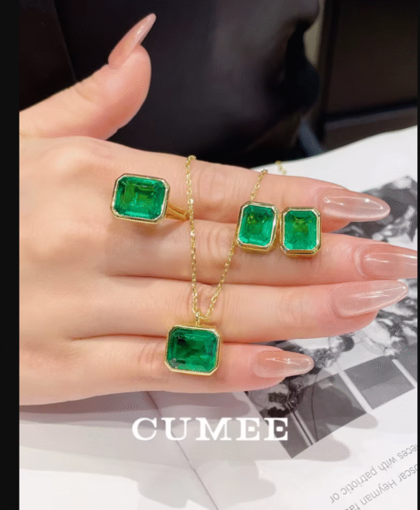 CUMEEE CONJUNTO DE JOYAS CON ESMERALDA SINTETICA. PRECIO DE OFERTA :82,99€
