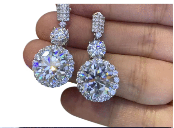 ALIBABA DETSCHE BOOT Serenity-pendientes grandes de moissanita de 12cttw para mujer, aretes colgantes de plata Sterling 925 chapados en joyería fina de 18K. PRECIO DE OFERTA : 171,39€