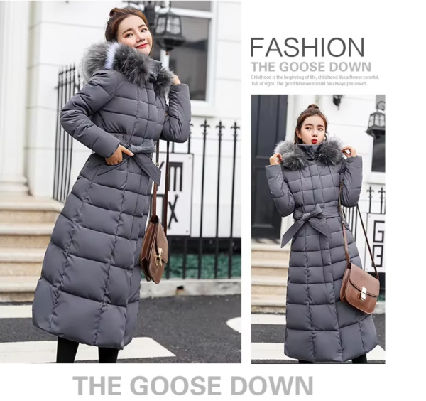 Chaqueta de Invierno Acolchada con Capucha y Cuello de Piel – Abrigo Largo para Mujer. Precio de oferta €279,99 EUR