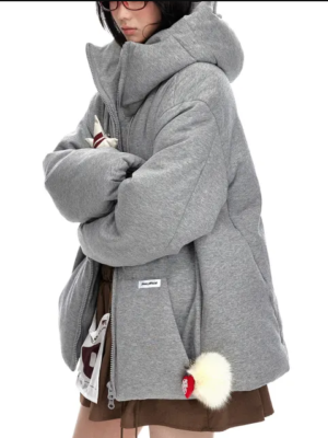 Prepárate para el invierno con nuestra exclusiva chaqueta de plumón de pato blanco 90% y poliéster. En oferta por 307,38 $